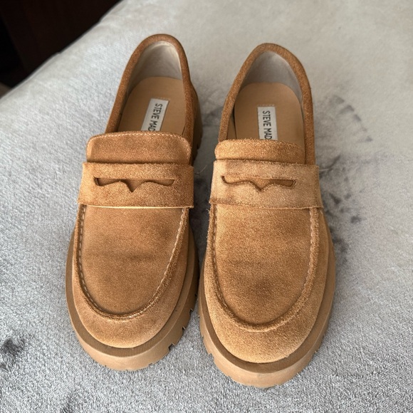 Steve Madden Lolo Penny Loafers Tan Camel Suede size 6.5 - Picture 2 of 10
